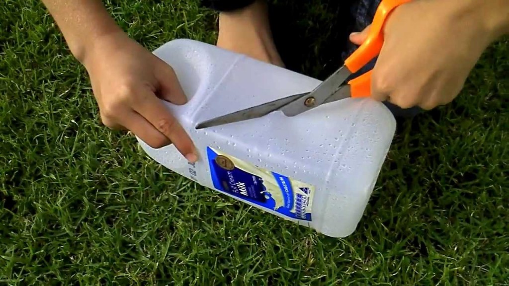 cutting plastic jug