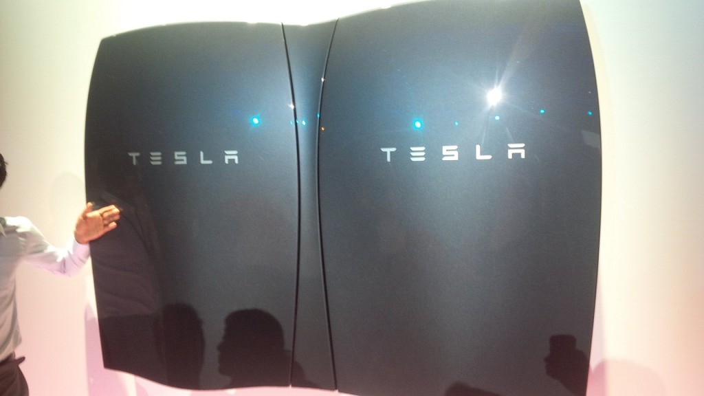 tesla battery to power your home pletely off grid ing to australia in 2015